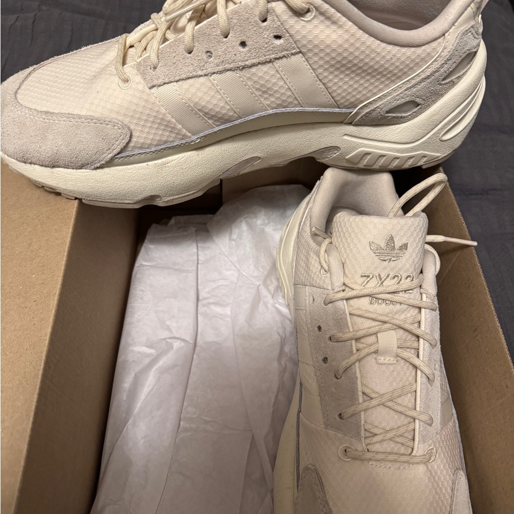 Adidas Men's ZX22 Cream Sneakers Size 11 - Picture 2 of 3